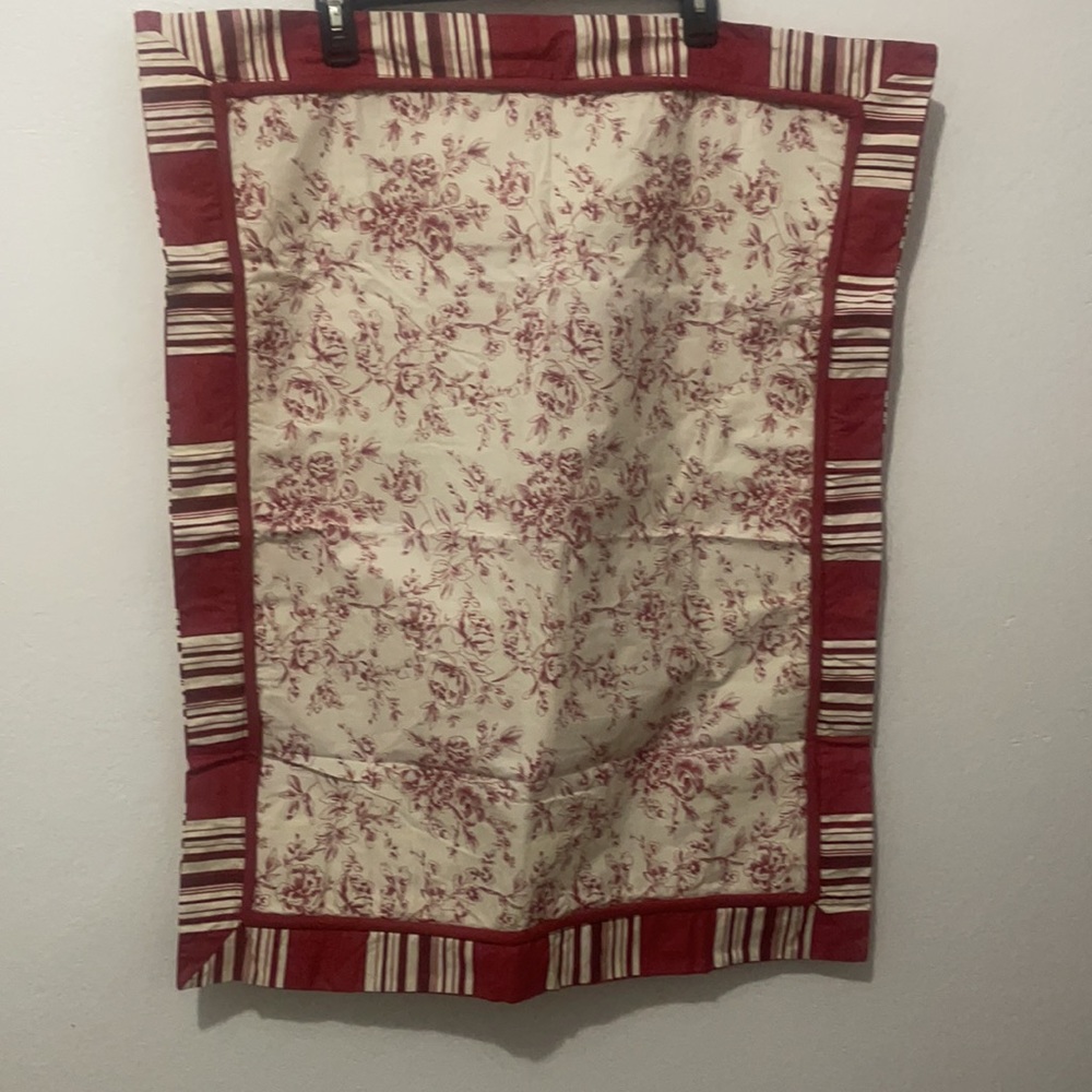 Pair of Pillow Cases  Flower Print Pillow case with Contrast Border Standard. - Picture 2 of 7